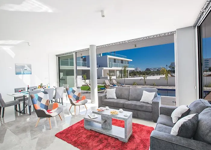 Olive Loux,brand New, Exquisite 5bdr With Pool Villa