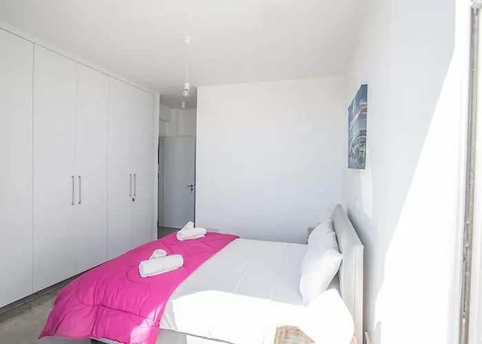 Olive Loux,brand New, Exquisite 5bdr With Pool プロタラス