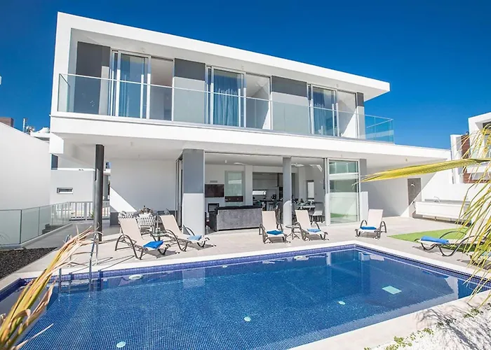 Olive Loux,brand New, Exquisite 5bdr With Pool *