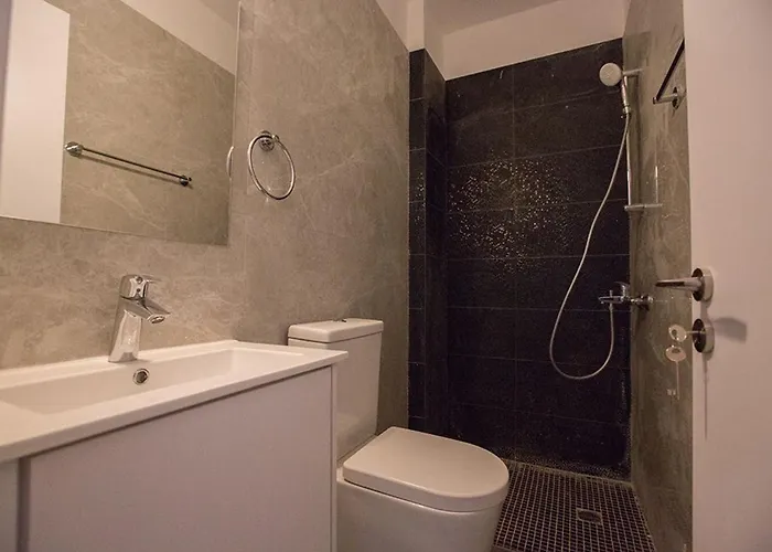 Olive Loux,brand New, Exquisite 5bdr With Pool * プロタラス